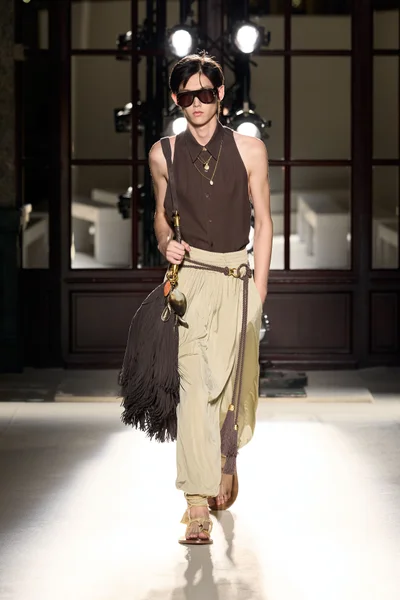 Look 33